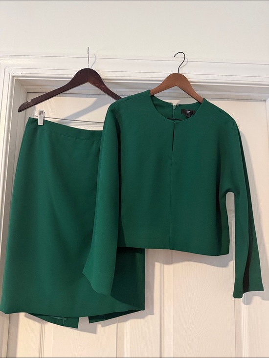 J. Crew Dresses & Skirts - {J. Crew} Women’s Emerald Green Two-Piece Midi Skirt Set